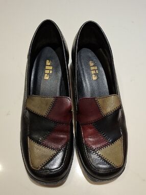 NWOT 90's Vintage Patchwork Black Leather Square-toe Block-heel Shoes (Size 5)